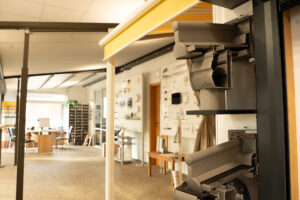 Blick auf die Musterwände